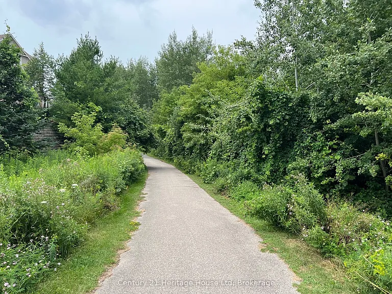 654 Woodlawn Rd E #B — Photo 45