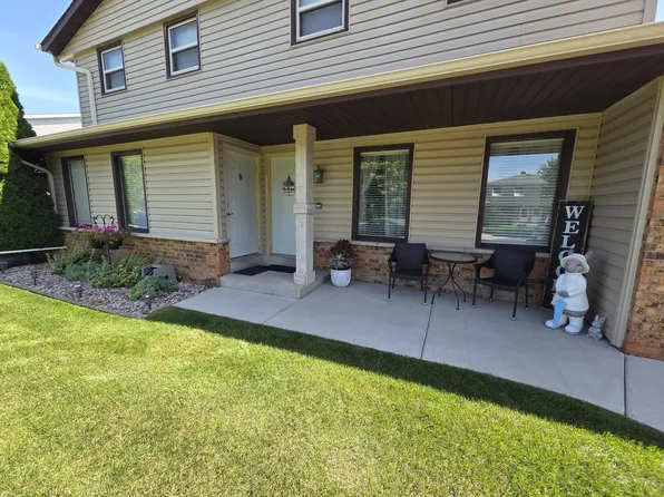 7526 S 75th St, Franklin, WI 53132