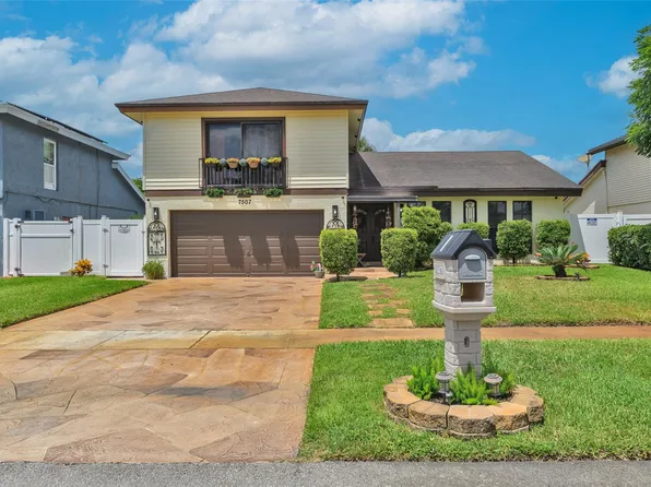 7507 SW 4ct, North Lauderdale, FL 33068