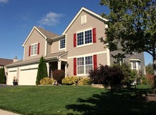 1872 Lookout Dr, Hampshire, IL 60140