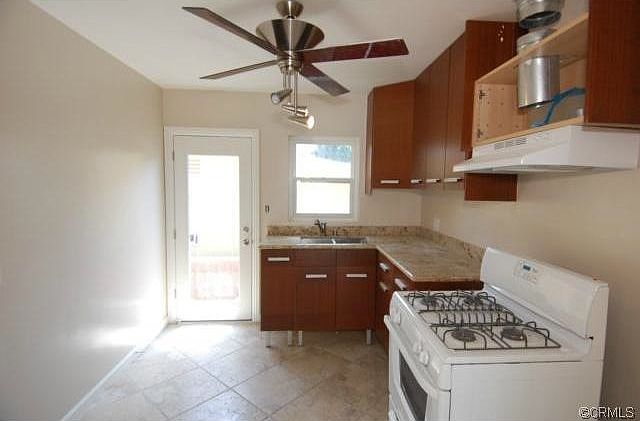 2nd image of 219 W Avenida Palizada