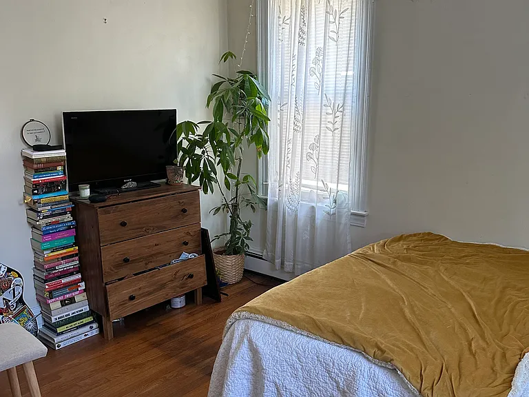 15-17 Etna St #15 — Photo 9