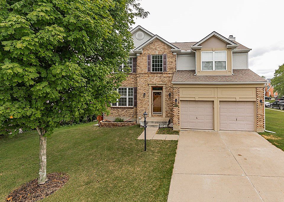 1st image of 1220 Lancashire Dr