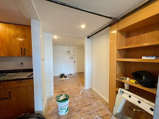 Rented by Carnegie Management Inc | media 17