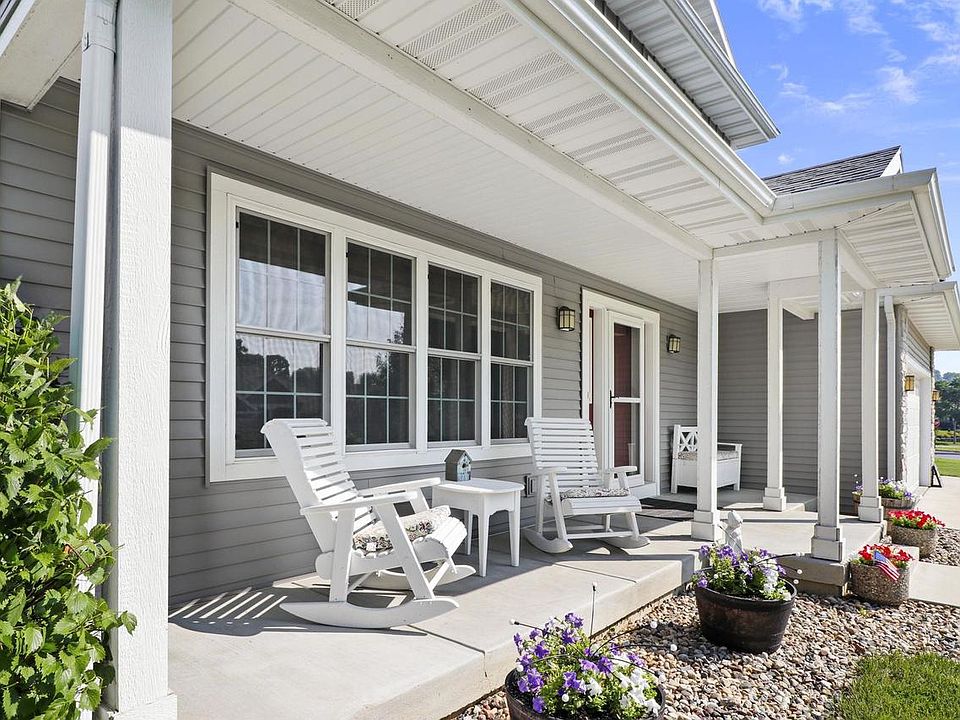 808 Maple Drive, Mount Horeb, WI 53572 | MLS #2004118 | Zillow