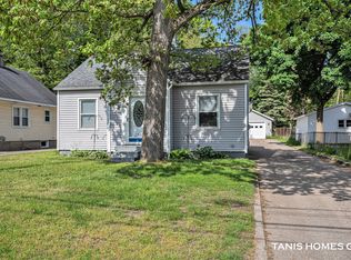 3635 Burlingame Ave SW, Wyoming, MI 49509