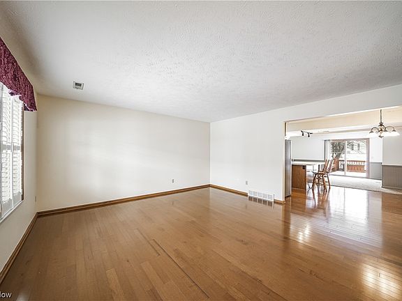 2nd image of 1732 Westport Cv