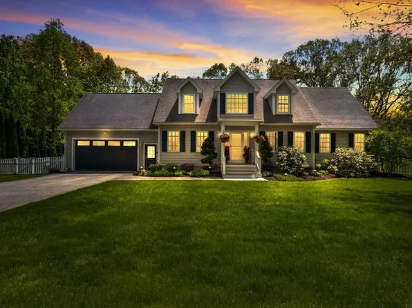 5 Jamaica Ln, Haverhill, MA 01830