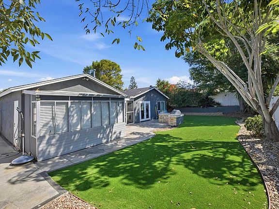 5th image of 4081 Thomas St