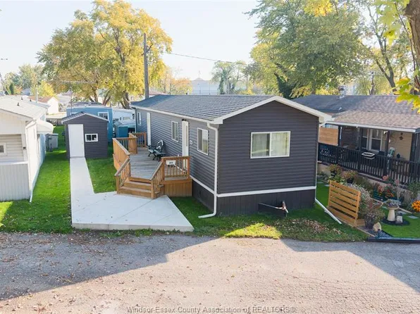 304 Pompano Ave, Windsor, ON N8W 2A7