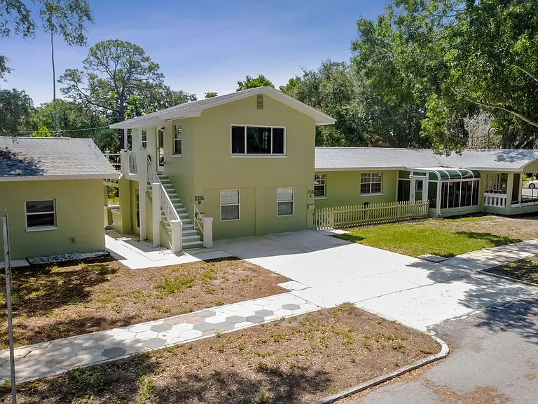 2176 Bay St SE — Photo 12