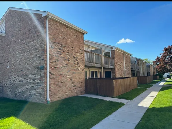 1950 Kenilworth Cir APT A, Hoffman Estates, IL 60169