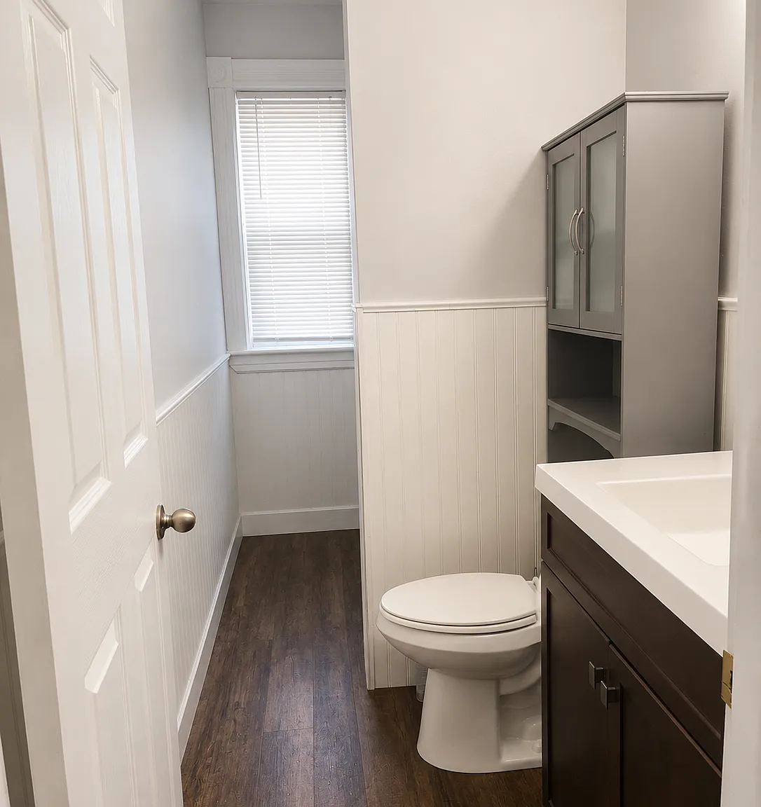 3 bed, 1000 sqft, $2,000 — Photo 2