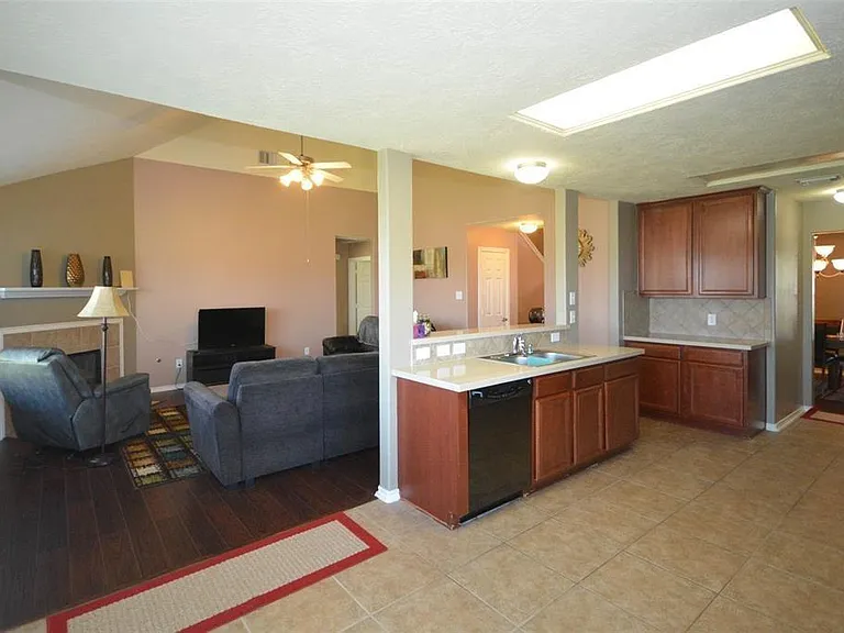 3008 Middletrace Ln — Photo 8