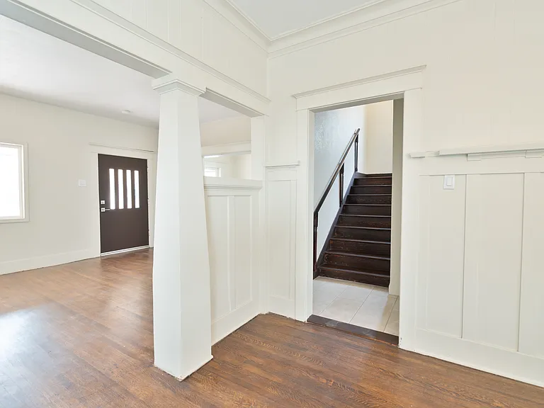 2214 Thomas St — Photo 17