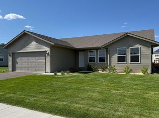 1132 Russell Rd, Belvidere, IL 61008