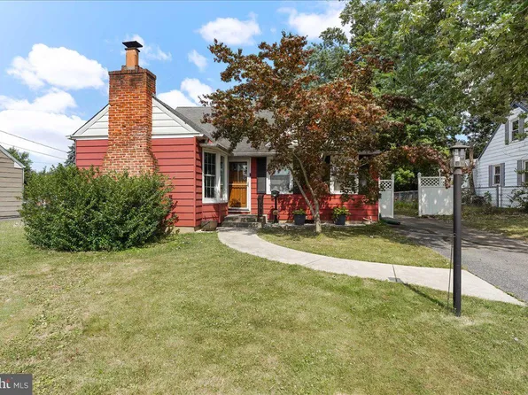 121 Charles Ave, Brookhaven, PA 19015
