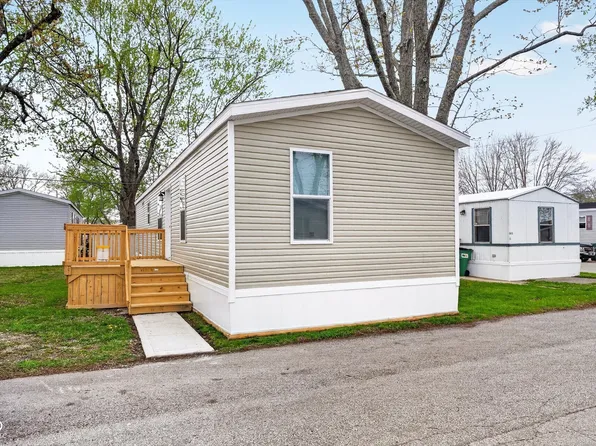 9846 Winchester Dr, Brownsburg, IN 46112