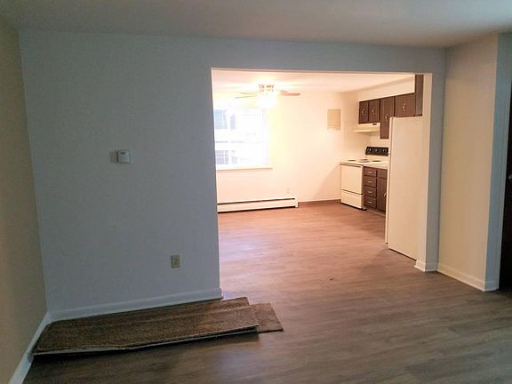 5th image of 10 Losson Garden Dr #2
