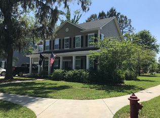 2 Autumn Lake Dr, Savannah, GA 31419