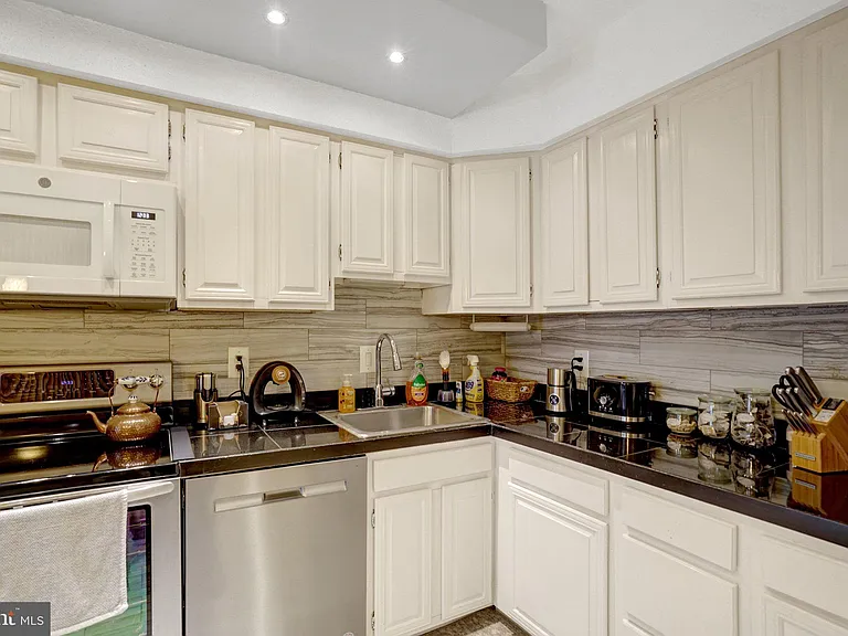 3709 S George Mason Dr #415-E — Photo 13