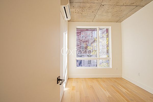 1st image of 153 Manhattan Ave #4GE