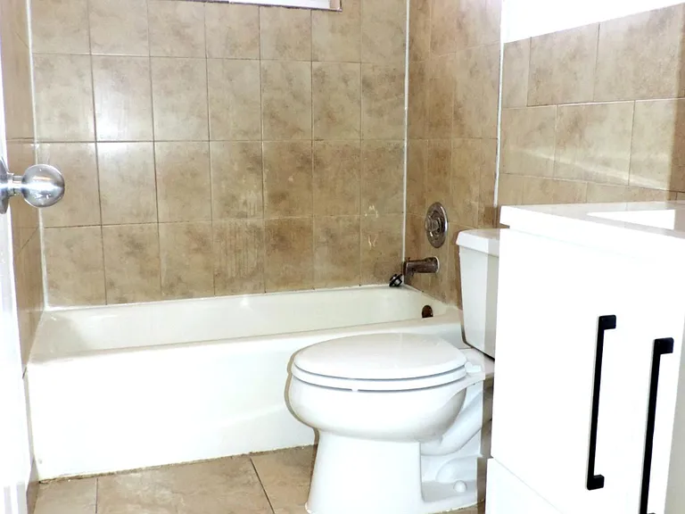 1621 SW 6th Ave #2 — Photo 3