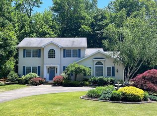 3128 Lone Pine Rd, Schenectady, NY 12303