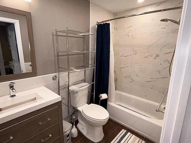26 Bessom St #3 — Photo 11
