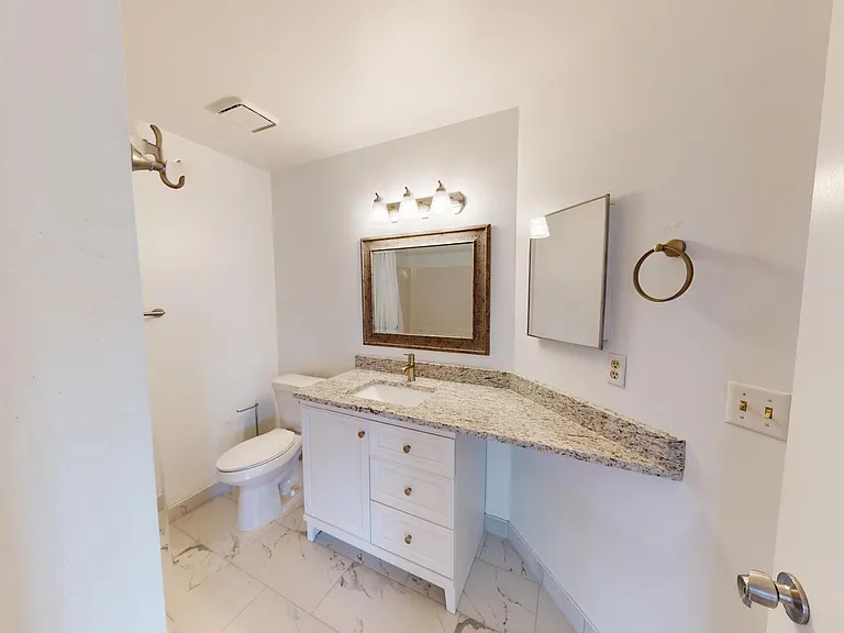 2221 S Huron Pkwy #4 — Photo 21