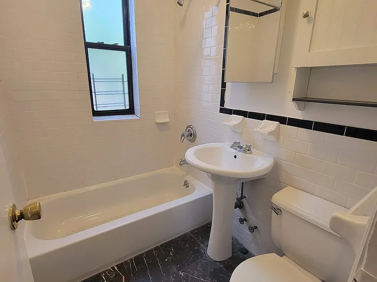 647 W 169th St #4B — Photo 5
