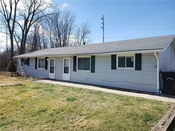 211 Brace Ave, Elyria, OH 44035