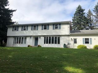401 Thornell Rd, Pittsford, NY 14534