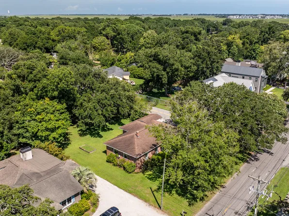 1450 Simmons St, Mount Pleasant, SC 29464