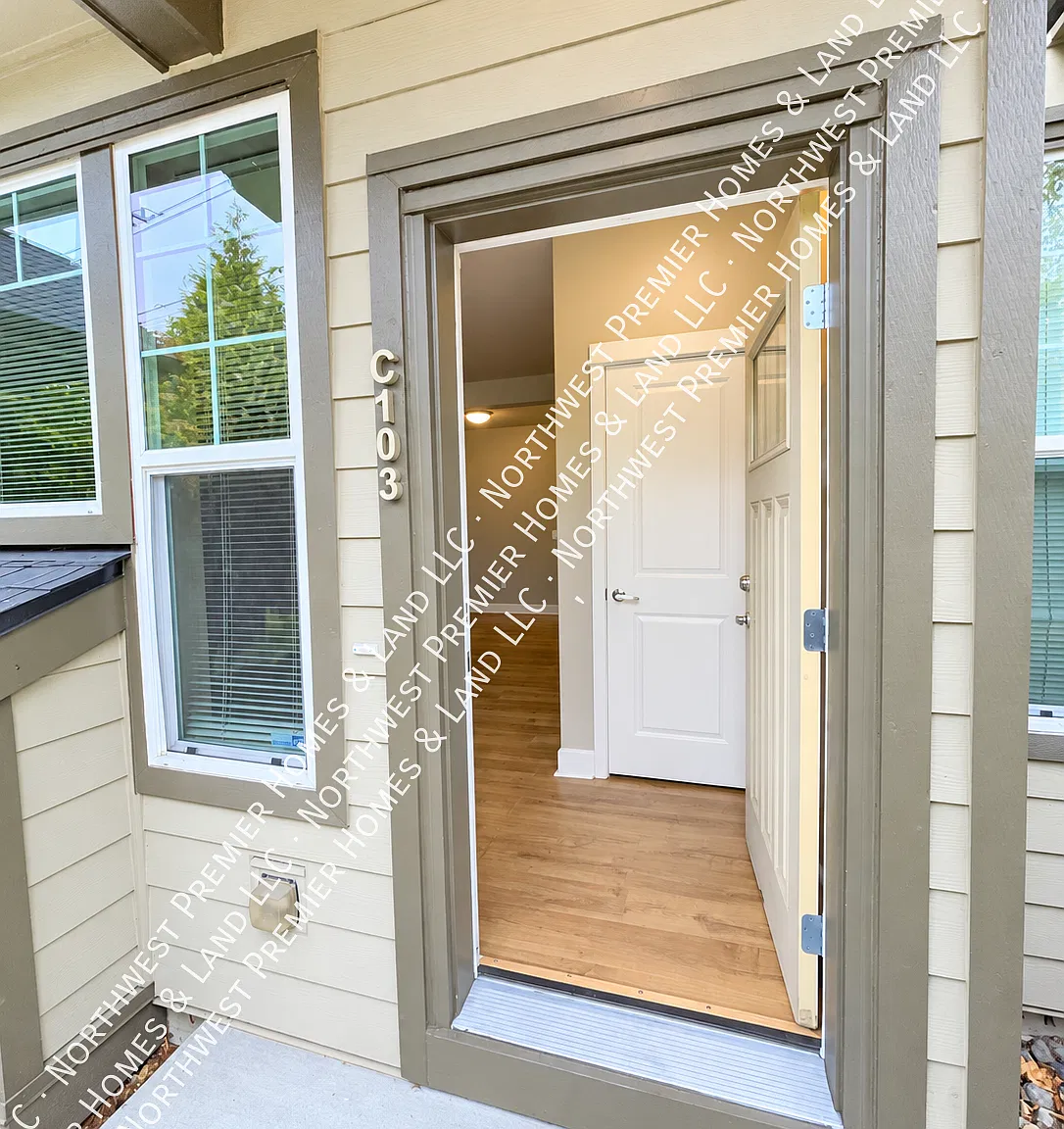 2 Bed + Bonus Room Bothell Townhome | 2.5 Baths + Garage — Photo 3