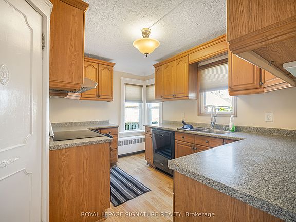 5th image of 141 York St