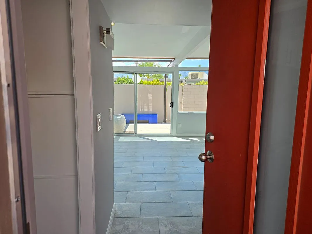 2 bed, 2.0 bath, 1236 sqft, $3,300 — Photo 2