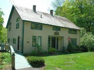 528 Goodenough Rd, Brattleboro, VT 05301