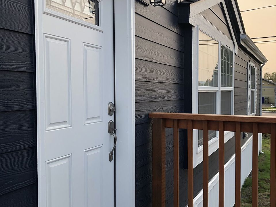 1st image of 570 N 10th Ave Unit 1