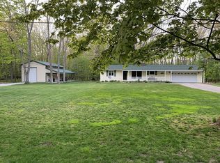 943 E 98th St, Grant, MI