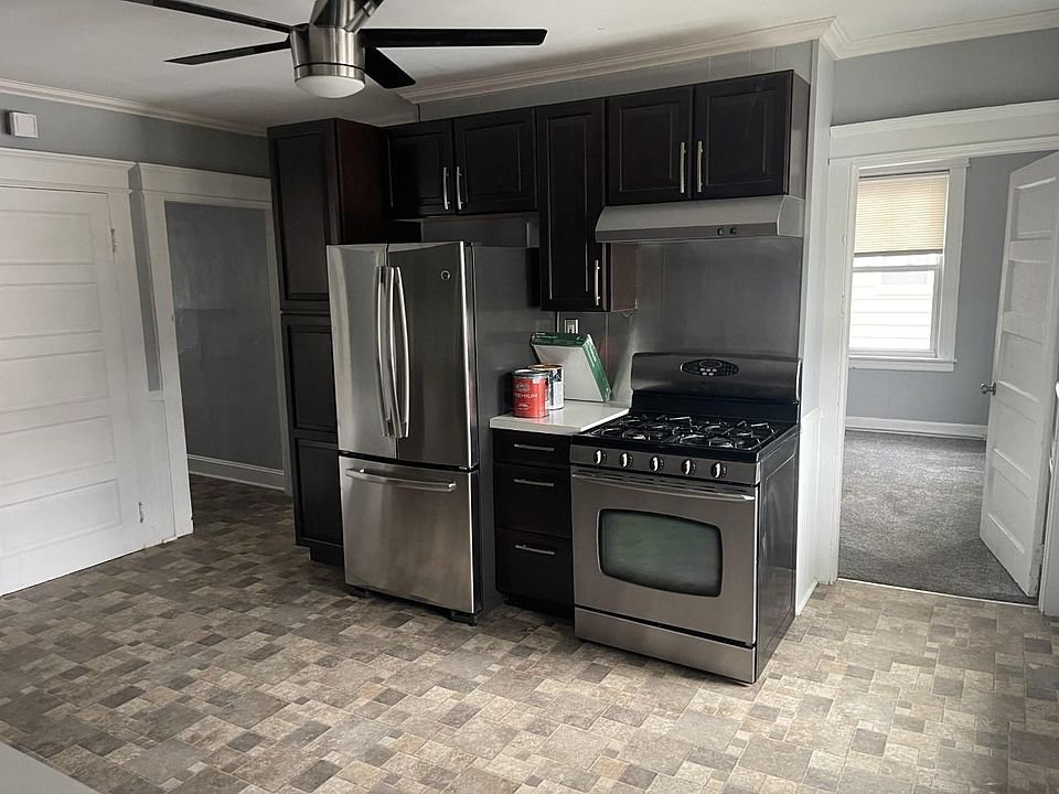 196 Beaver St Ansonia, CT Zillow Apartments for Rent in Ansonia