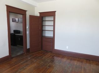602-604-606-608 W 3rd St, Davenport, IA 52801
