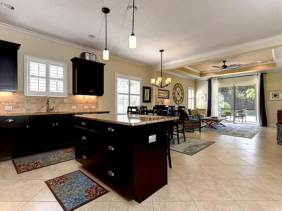 5th image of 4746 Woodbrook Dr