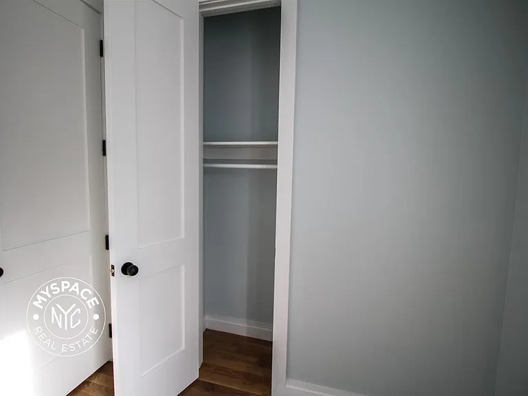 1824 Palmetto St #2R — Photo 9