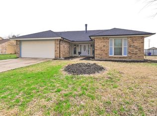 716 Redbud Dr, Forney, TX 75126