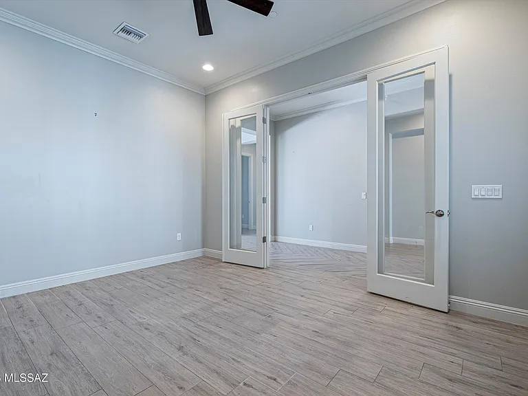 2447 N Wychwood Ct — Photo 8