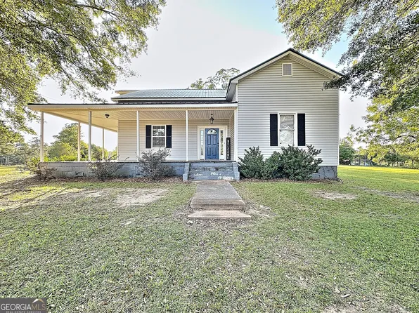 1066 Dennis Smith Rd, Pine Mountain, GA 31822