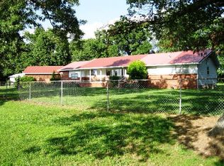 420 N 3rd St, Stilwell, OK 74960