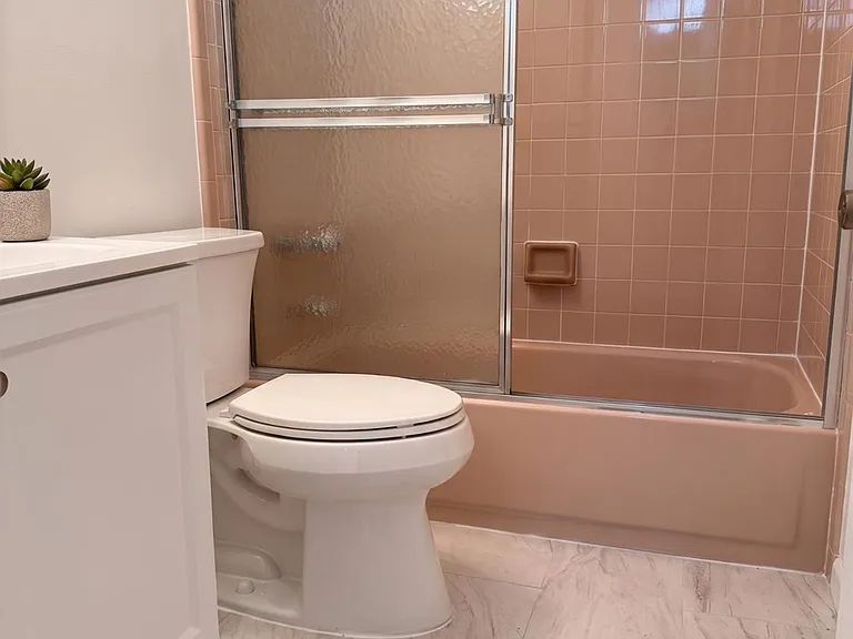 496 Westgate Dr — Photo 29