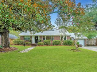 10 Charlestowne Rd, Charleston, SC 29407